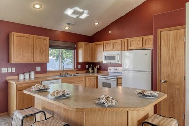 1108 N Tara Lee St, Medical Lake, WA 99022 - photo 6