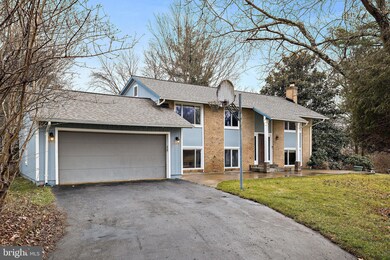 1108 Criton St, Herndon, VA 20170 - photo 2