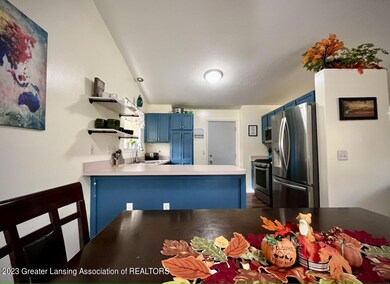 4215 Lochinver Cir, Lansing, MI 48911 - photo 7