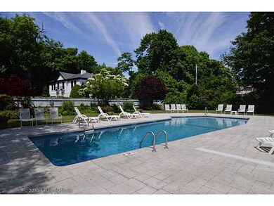 Swimming Pool/Hot Tub/Sauna.