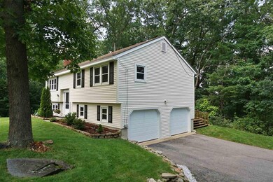 14 Lamplighter Dr, Nashua, NH 03064 - photo 3