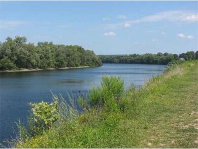 5 West St, Hadley, MA 01035 - photo 2