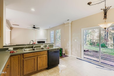 2114 Gillwell Ln, Fuquay Varina, NC 27526 - photo 7