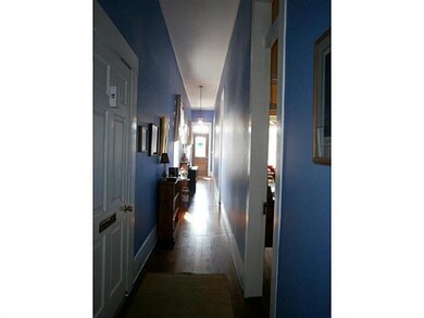 Foyer.