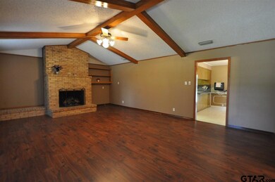 3921 3921 Wakefield, Tyler, TX 75701 - photo 2