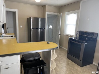 3433 N Fillmore St, Davenport, IA 52806 - photo 7