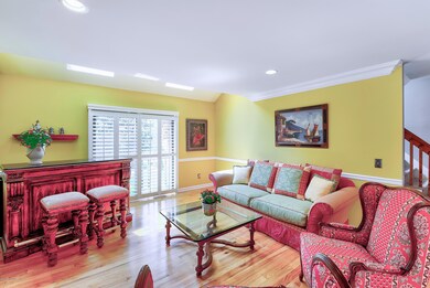 006_LIVING ROOM