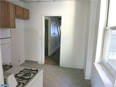 226 Warren St, Gloucester City, NJ 08030 - photo 5