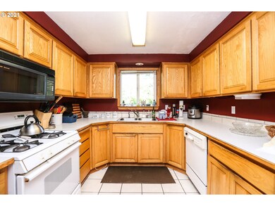 3890 Hayden Bridge Rd, Springfield, OR 97477 - photo 5