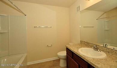 112Ventura_Bath2