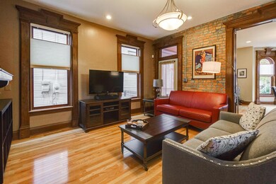 320 w 3rd-15