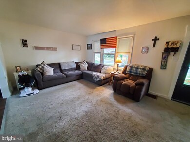 305 Sycamore Rd, Reading, PA 19611 - photo 5