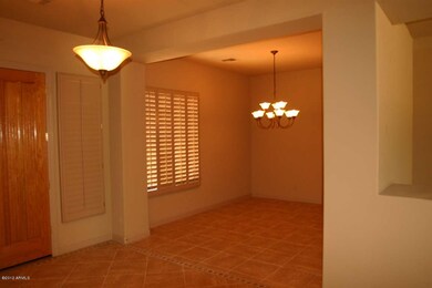 ENTRY & FORMAL DINING