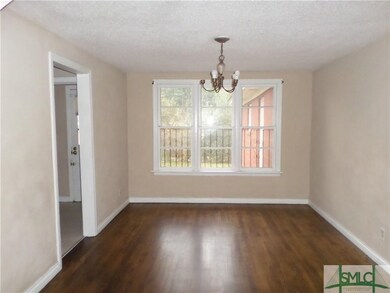 828 W 47th St, Savannah, GA 31405 - photo 4