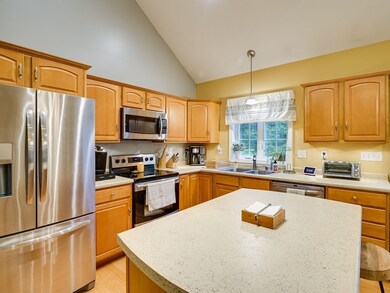 8 Chippewa St, Hubbardston, MA 01452 - photo 7