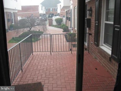 443 W Caracas Ave, Hershey, PA 17033 - photo 4