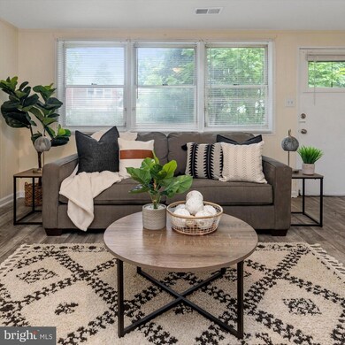 805 Regis Ct, Halethorpe, MD 21227 - photo 6