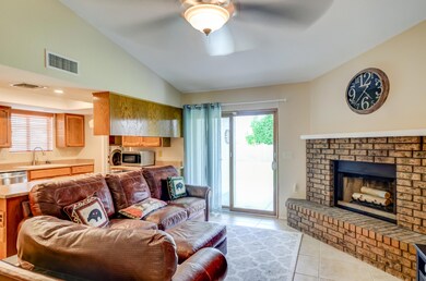 Living Room (2)-FULL