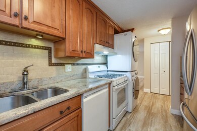 139 Cannongate III, Nashua, NH 03063 - photo 6