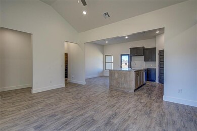 132 Trimble Dr, Shawnee, OK 74804 - photo 7