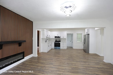 555 W Main St, Catskill, NY 12414 - photo 4