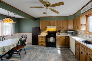 60 Bowker St, Worcester, MA 01604 - photo 4