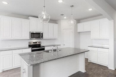 229 Magnolia Dr, Azle, TX 76020 - photo 4