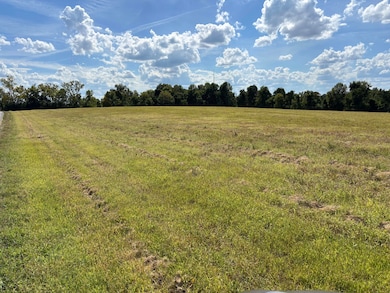 545 Maupin Rd, Lancaster, KY 40444 - photo 2