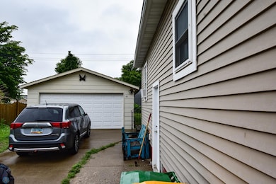 410 9 1 2 St N, Wahpeton, ND 58075 - photo 3