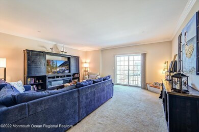 02-Family Room
