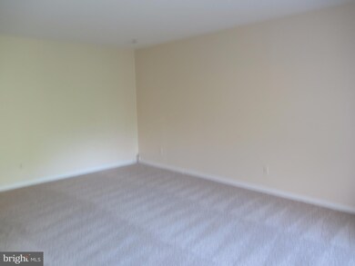 108 Castletown Rd unit 201, Lutherville Timonium, MD 21093 - photo 5