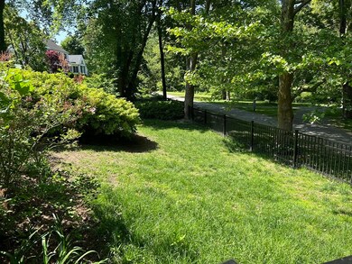 20 Tappan Rd, Wellesley, MA 02482 - photo 3