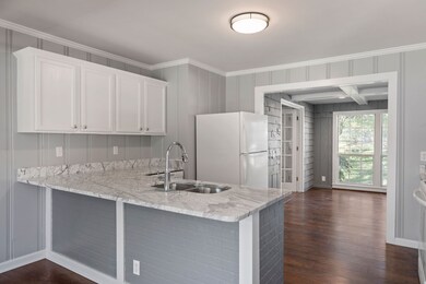 137 Butler St, Shelbyville, TN 37160 - photo 5