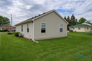2057 Hoops Dr, Toledo, OH 43611 - photo 6