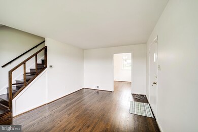 6936 University Dr, Alexandria, VA 22307 - photo 5