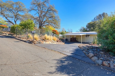 Enclosed garden area
