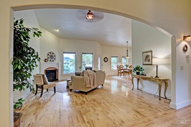 2901 E Shadowview St, Eagle, ID 83616 - photo 4