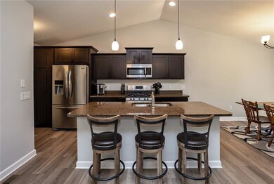 2805 54th St, Des Moines, IA 50310 - photo 5