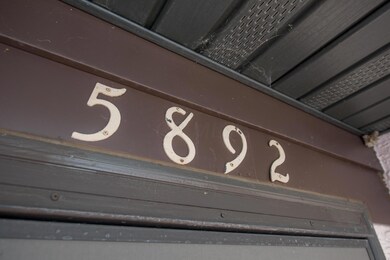 5892 Effingham Rd, Columbus, OH 43213 - photo 3