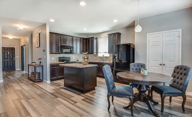 10111 Reyes Heights, San Antonio, TX 78254 - photo 7