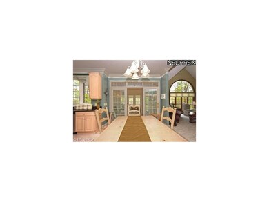 659 E Pioneer Trail, Aurora, OH 44202 - photo 4