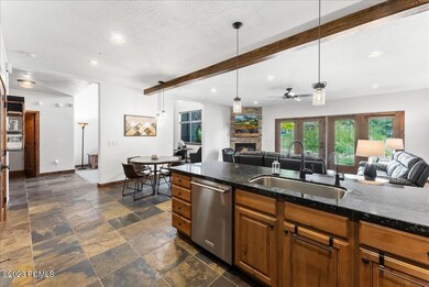14-1140 455 W, Unit 3, Midway, UT_011