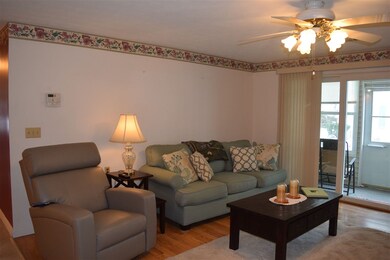 491 Mammoth Rd unit 32, Londonderry, NH 03053 - photo 2