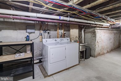 2224 Reed St, Philadelphia, PA 19146 - photo 6