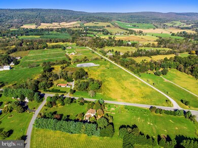 15903 Woodgrove Rd, Hillsboro, VA 20132 - photo 3