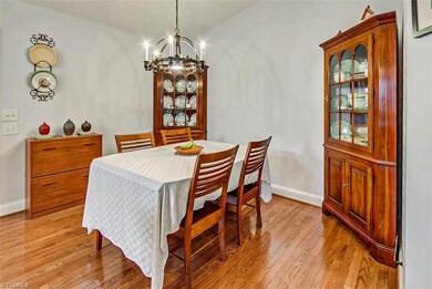 933 Macon St, Asheboro, NC 27203 - photo 7