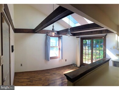 527 Trappe Ln, Langhorne, PA 19047 - photo 4