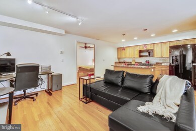 7512 Spring Lake Dr unit A, Bethesda, MD 20817 - photo 7