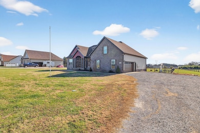 1347 Neil Rd, Chapel Hill, TN 37034 - photo 5