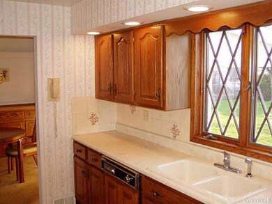 34 Washington St, North Tonawanda, NY 14120 - photo 4